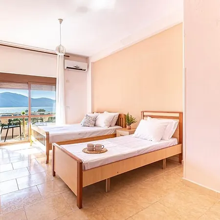 Radhima Res 18 - Apt, Sea View, Kitchen Apartment *