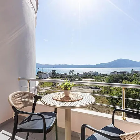 Radhima Res 18 - Apt, Sea View, Kitchen